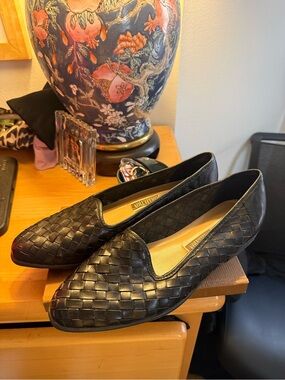 Woven Black Women's Flats / Loafers